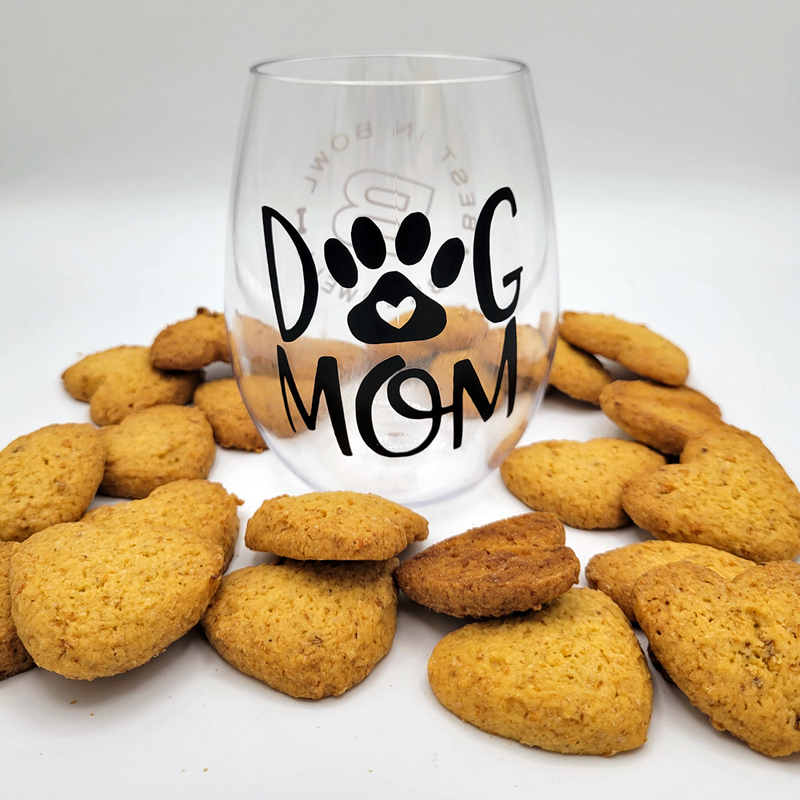 Bredwell Dog Mom Set - Wine Glass and Double Cheeseburger Treats (6 oz) | Main