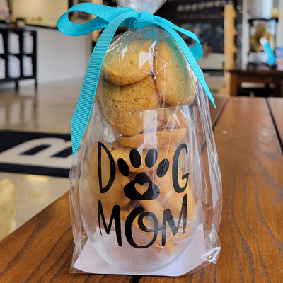 Bredwell Dog Mom Set - Wine Glass and Double Cheeseburger Treats (6 oz) | Gift Wrapped